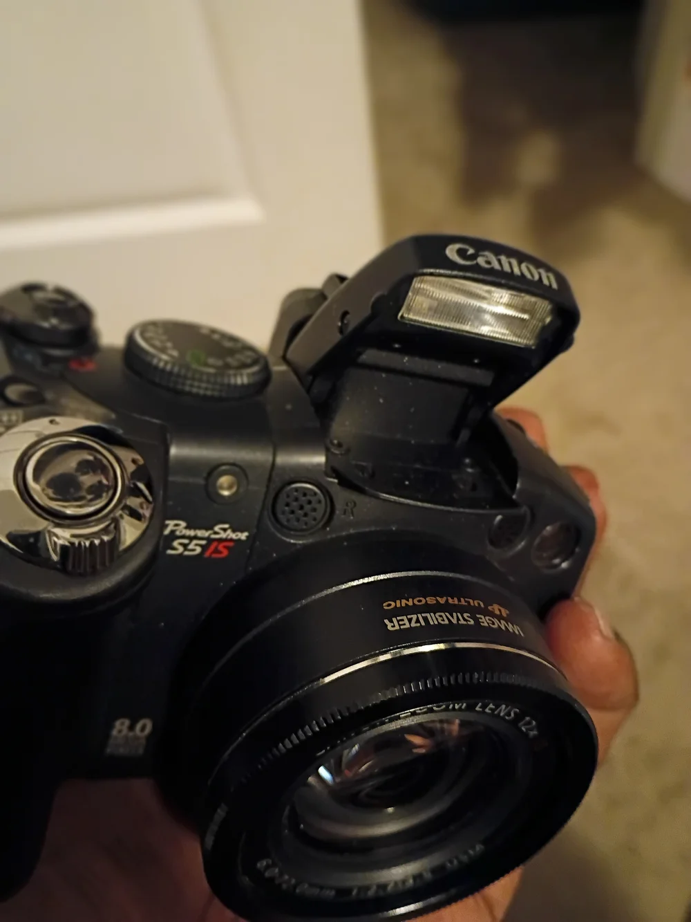 Canon Black Digital Camera with 12x Zoom Lens With Carry Bag